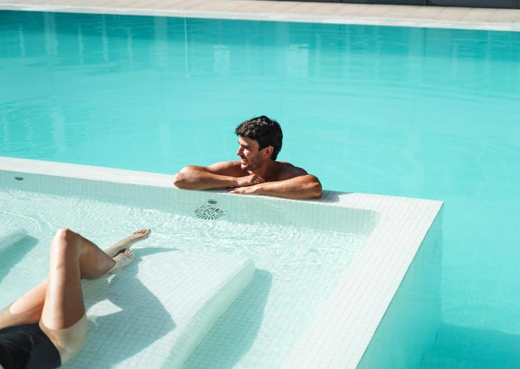 Days of sun, beach and shared moments facing Benidorm. Villa del Mar Hotel Benidorm Days of sun, beach and shared moments facing Benidorm. Villa del Mar Hotel Benidorm
